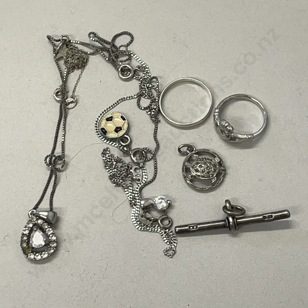 Assorted Sterling Silver Jewellery Image 1++