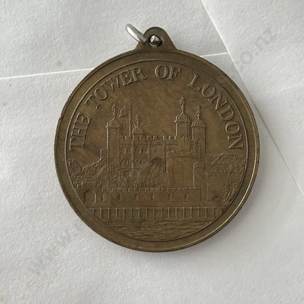1980 Tower of London Bronze Coin Image 1++
