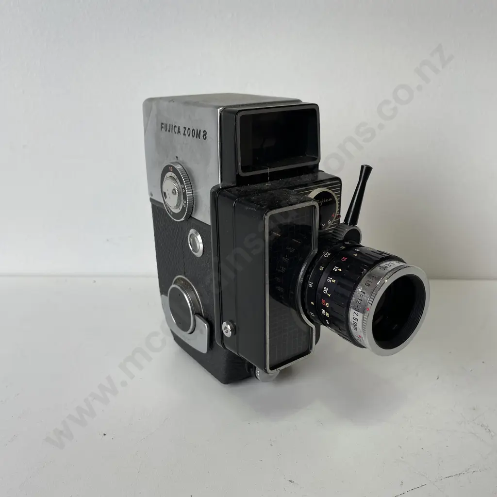 Vintage Fujica Zoom 8 Camera Image 1++