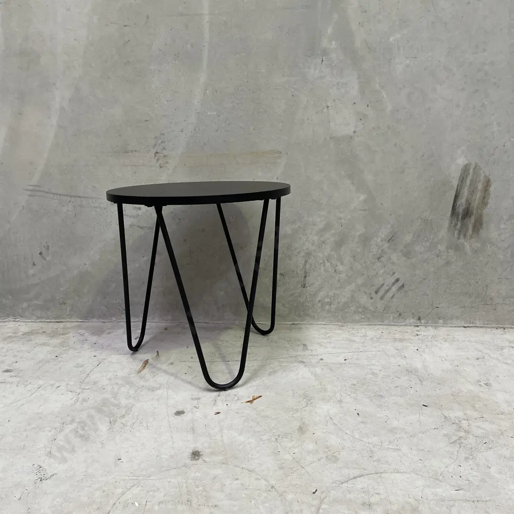 Small black painted Occasional Table, H45 Dia45cm Image 1++