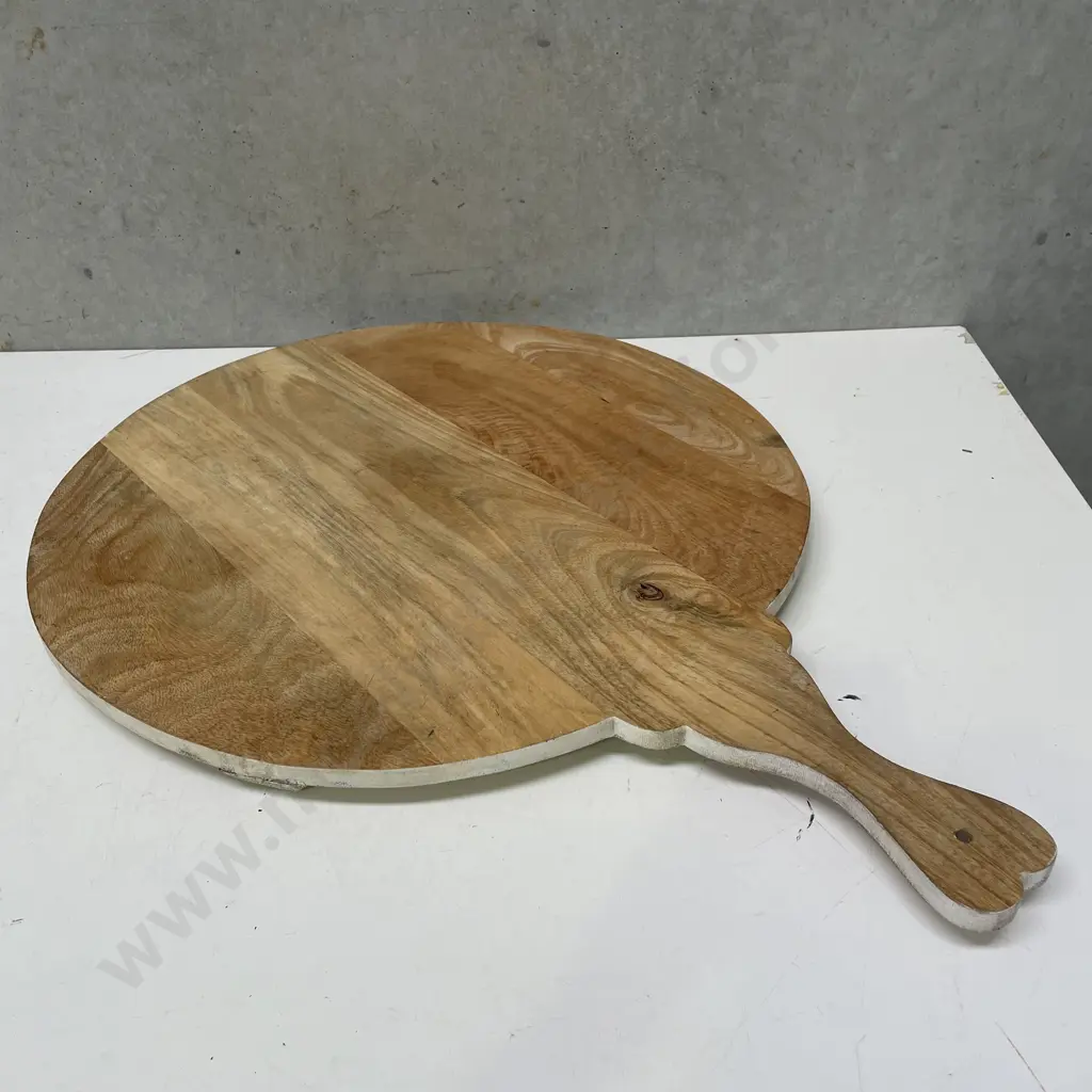 Extra Large White washed Crackle Design Wooden Bread Board. Dia57cm Image 1++