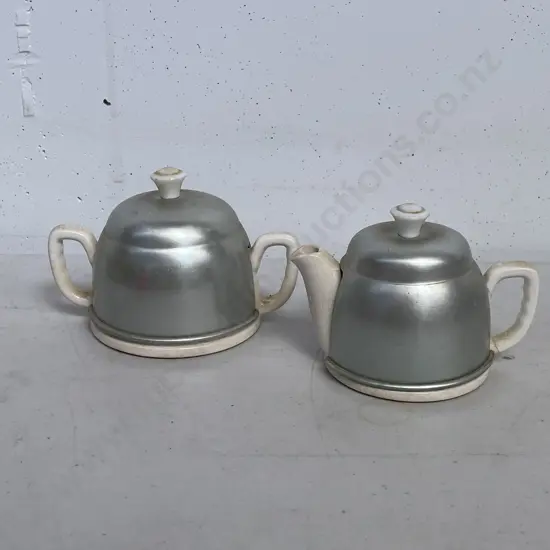 Vintage Mid Century Insulated Ever-hot Teapot and Lidded 2 handled Pot