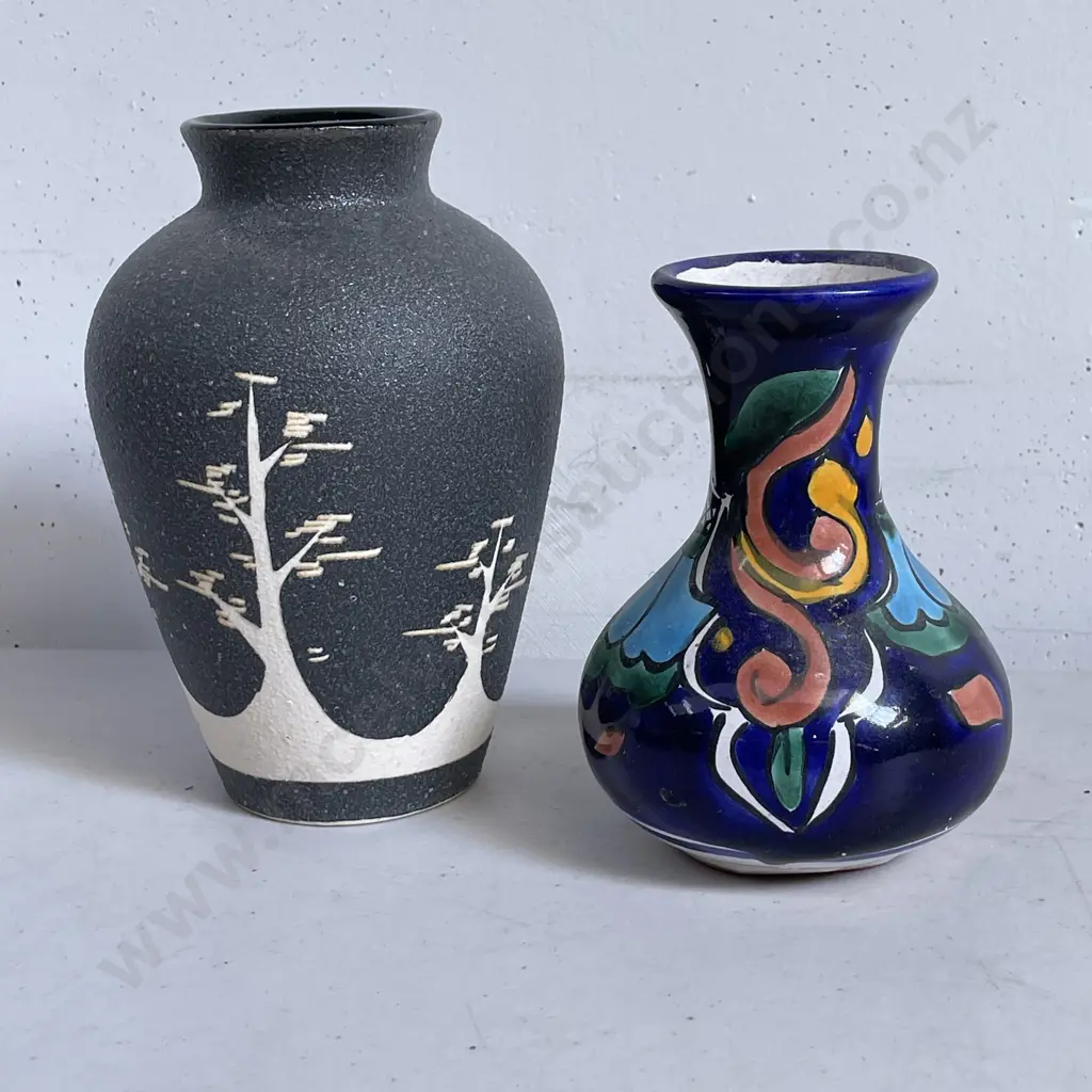 Unusual Vintage Scarfitto Style Pottery Vase with Handpainted Vase signed H. Mex Image 1++