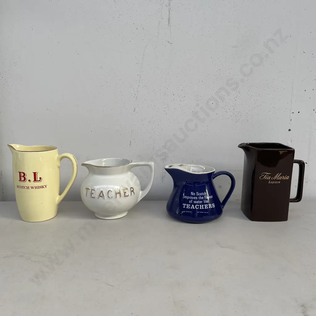 Assorted Vintage Alcohol Advertising Jugs Image 1++