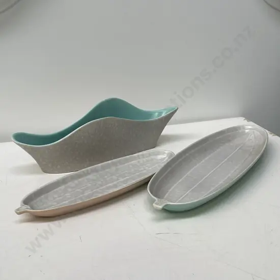 Assorted 2-tone Poole items