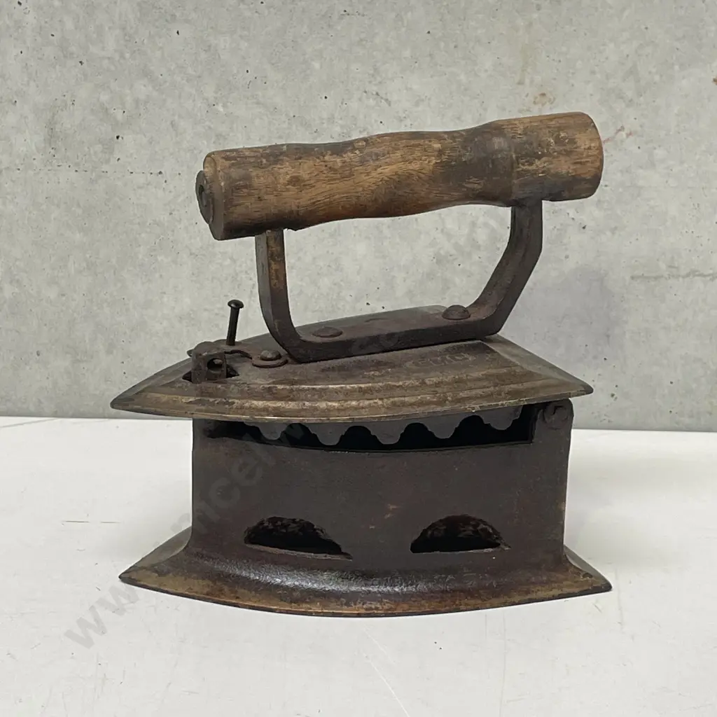 Vintage Cast GMC Iron Image 1++
