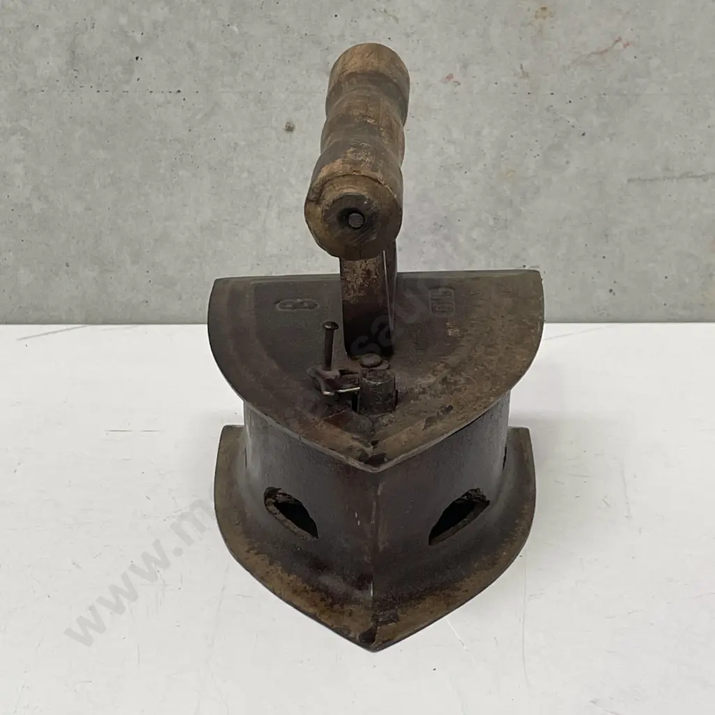 Vintage Cast GMC Iron Image 1++