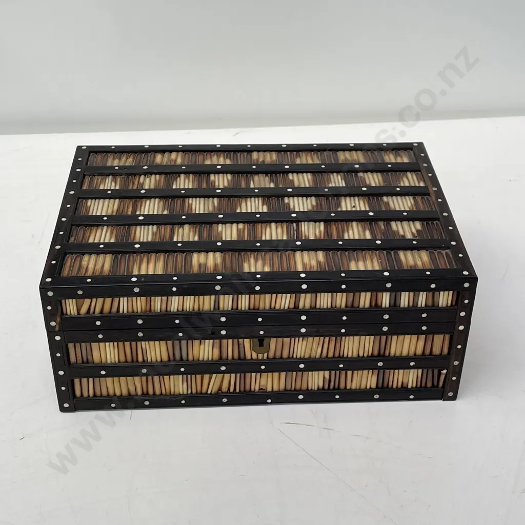 Stunning Vintage Porcupine Quill Jewellery Box with internal lidded segments (af to hinges) H11cm 27 x 18cm Image 1++