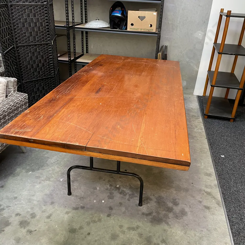 Large table with solid wood top. H76cm Top 107 x 230 Image 1++