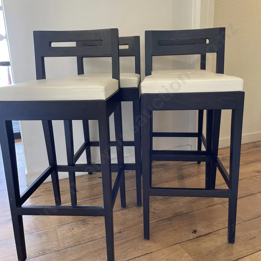 Set of 4 Ex Danske Mobler Bar Stools. Solid Stained Oak with Off white Leather seats. Image 1++