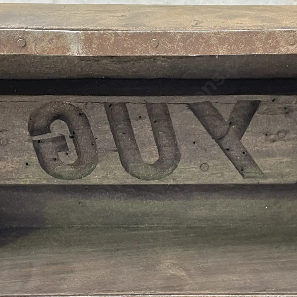 Vintage Brick Mold Image 1++