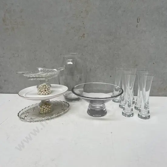Modernist Glassware with Shabby Chic Cake Stand