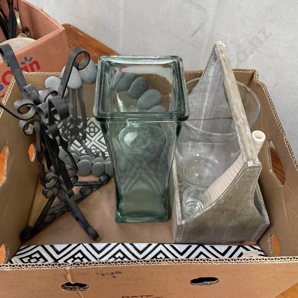 Box of Assorted Items Image 1++