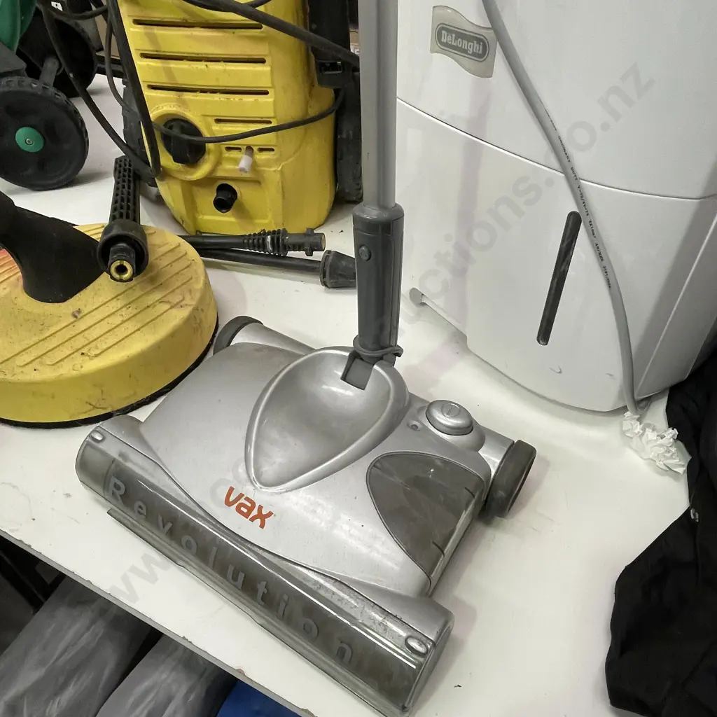 DeLonghi Dehumidifier CF05M with Manual and Vax Revolution Electric Sweeper Image 1++