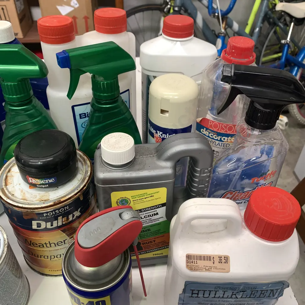 Box of Assorted Garage and Car Care Products  Image 1++