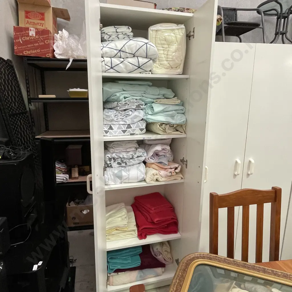 Assorted Linen Image 1++