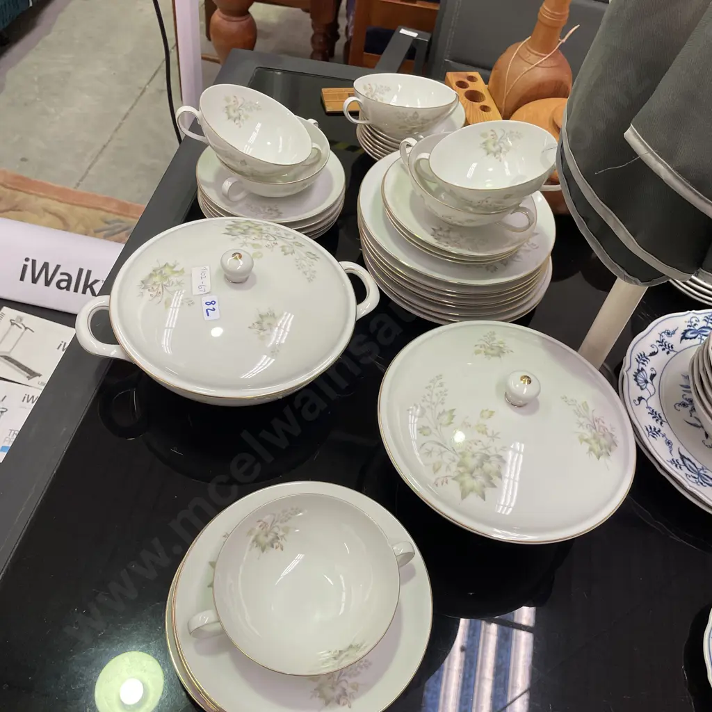 Vintage Feih Bayreuth Bavaria German 41 Piece Dinner Set Image 1++