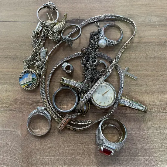 Large assortment of jewellery F/N 211020/8851 1MO1UE LSM926