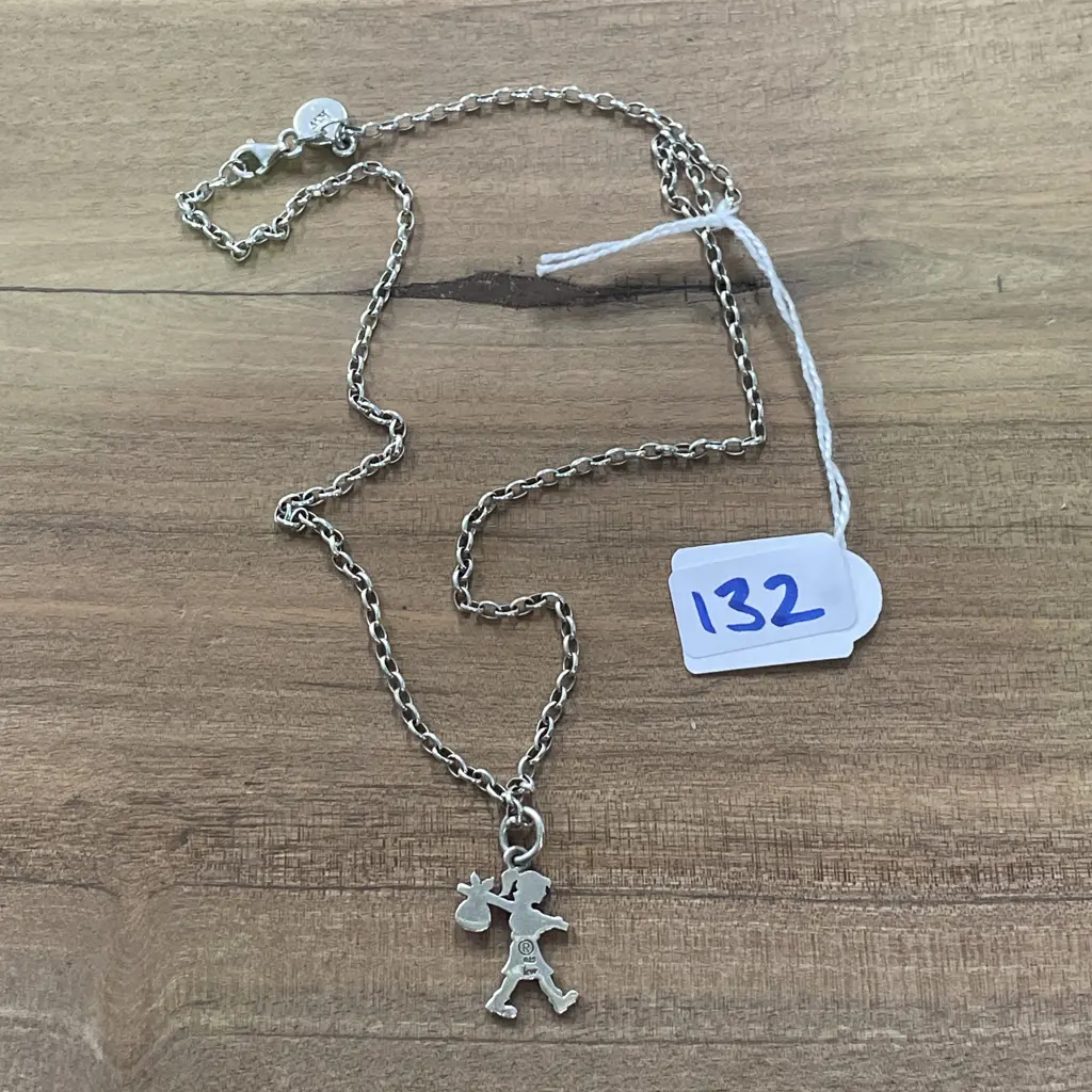 Silver Karen Walker with girl pendant. L52cm. F/N 211229/9400 SM7Y5W1 Image 1++