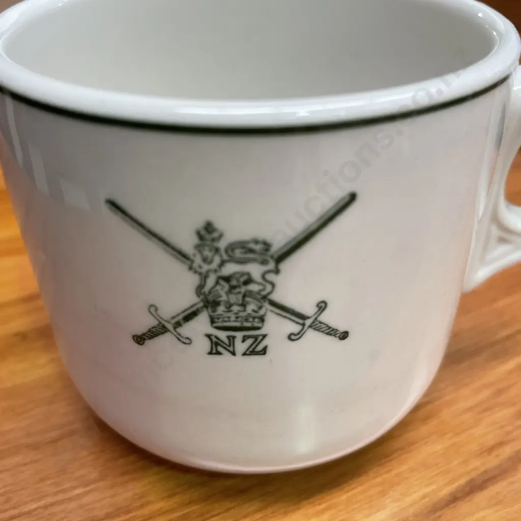 Crown Lynn NZ Army Mug, excellent condition Image 1++