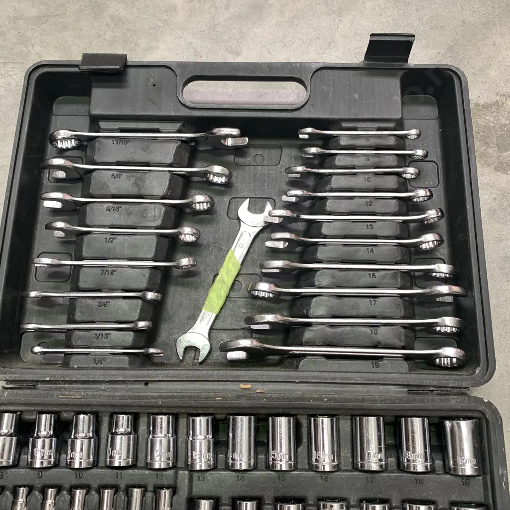 Full Socket set in case with Tool Pro clamps Image 1++
