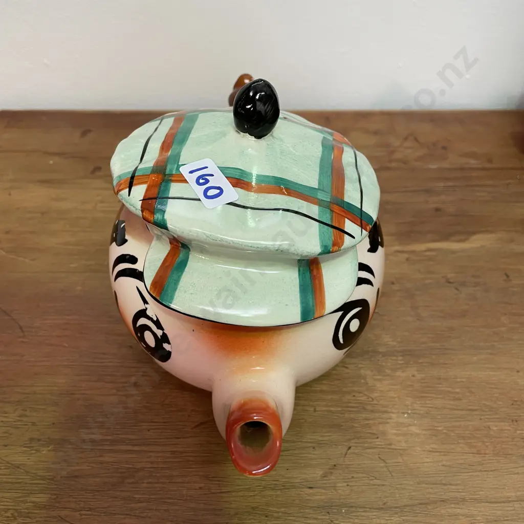 Wade Golfing Teapot Image 1++