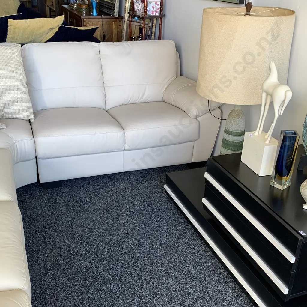 Freedom Furniture Lucas Leather Modular 5 Seater Corner Sofa in excellent condition. Lawson Bisque color W303 D246 H90cm Image 1++
