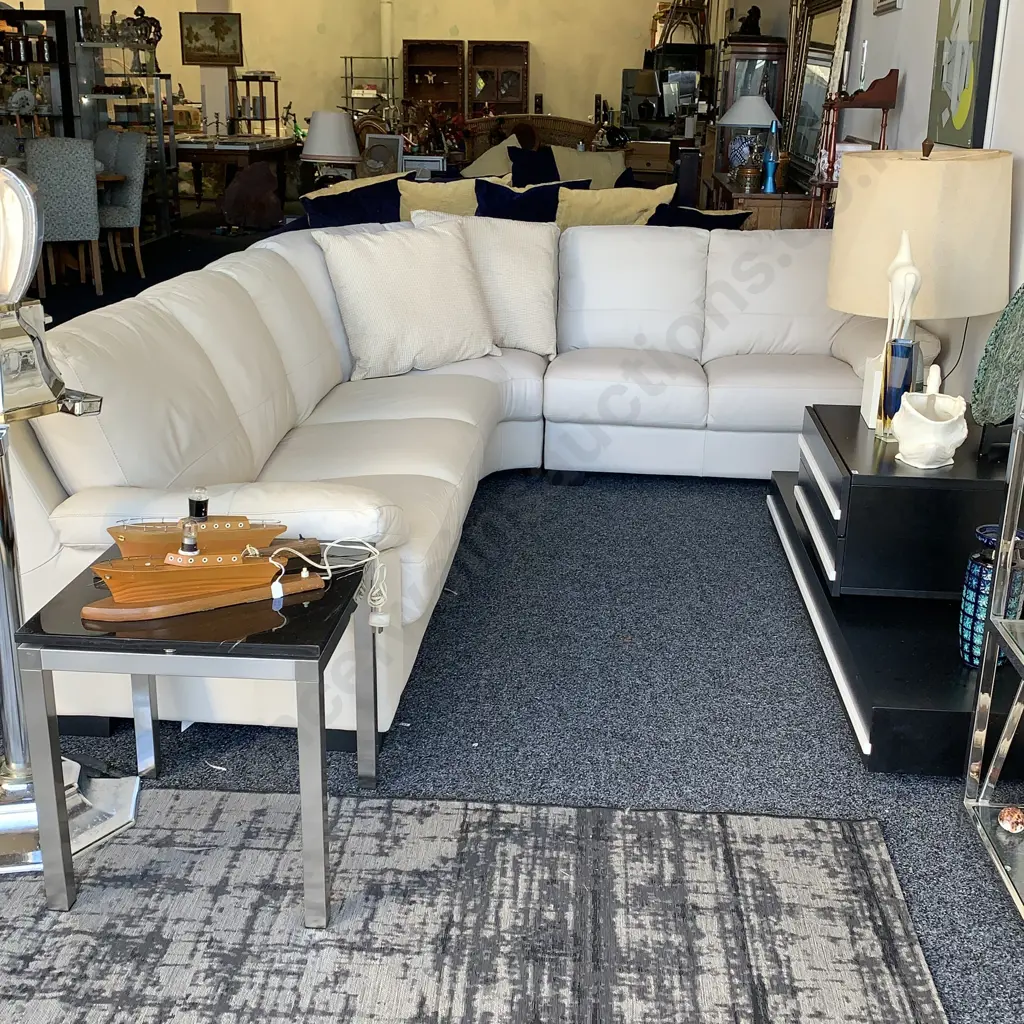 Freedom Furniture Lucas Leather Modular 5 Seater Corner Sofa in excellent condition. Lawson Bisque color W303 D246 H90cm Image 1++