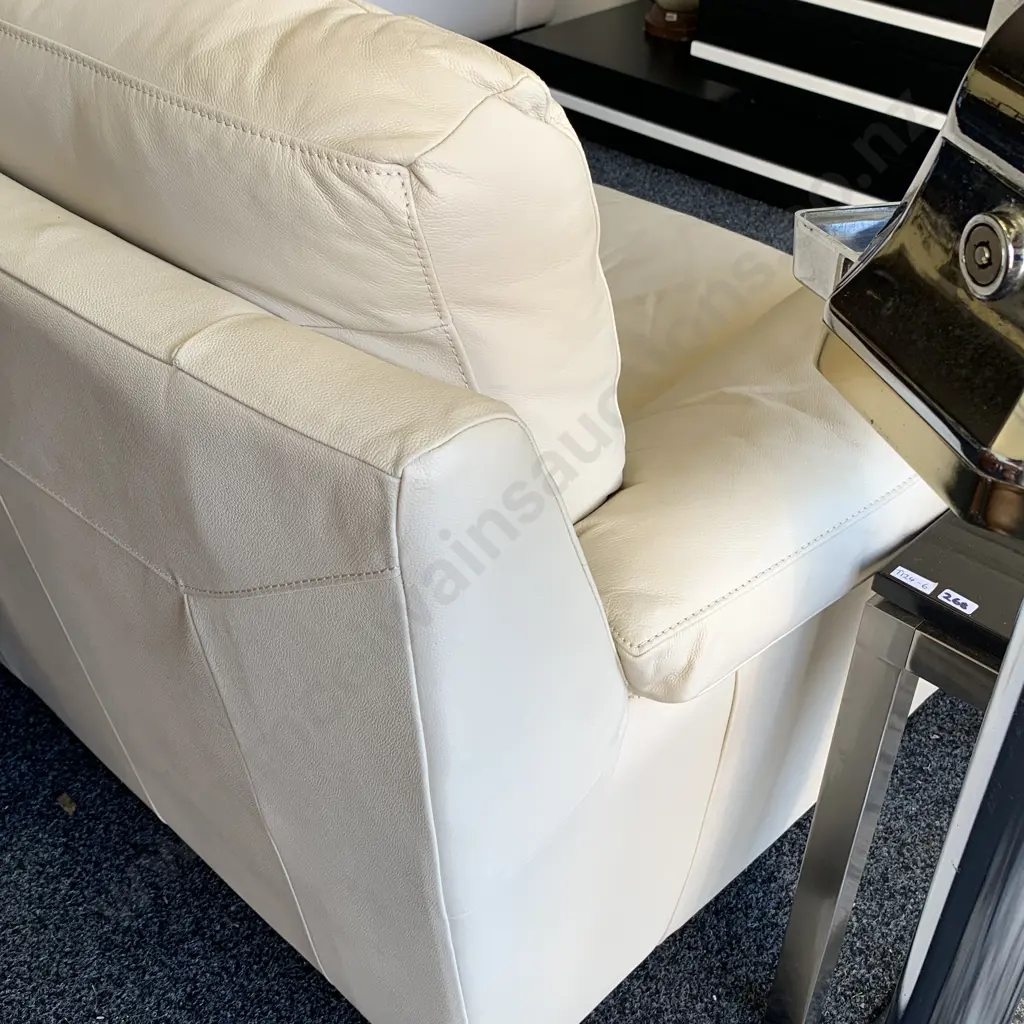 Freedom Furniture Lucas Leather Modular 5 Seater Corner Sofa in excellent condition. Lawson Bisque color W303 D246 H90cm Image 1++