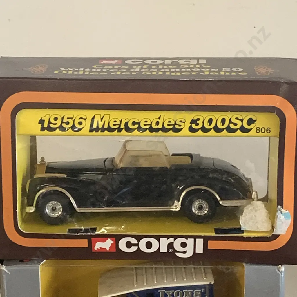 Selection Vintage Corgi Classics Diecast Vehicles x 7, Boxed Image 1++