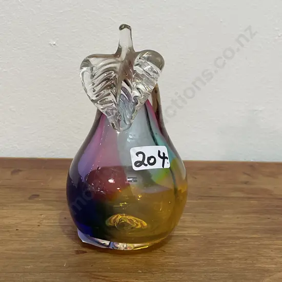 NZ Asrt Glass Pear, signed Peter Raos. H13cm