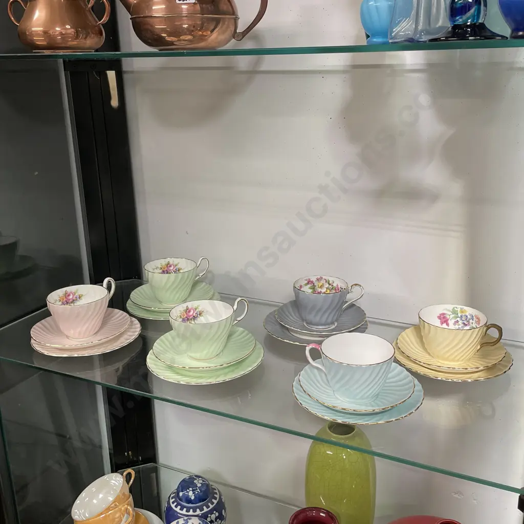 Assorted Aynsley Multicoloured trios x 6 Image 1++