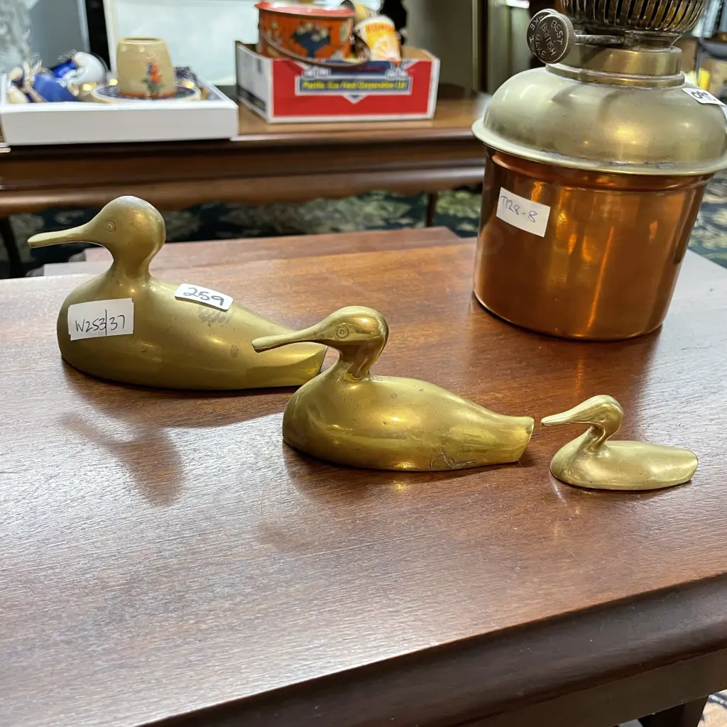 Trio of 3 Vintage Brass Ducks Image 1++