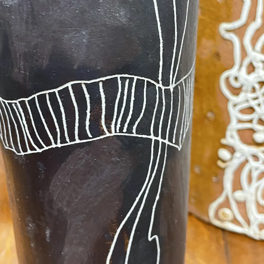 NZ Pottery Vase. Incised white lines on black ground. Signed. H28cm Image 1++