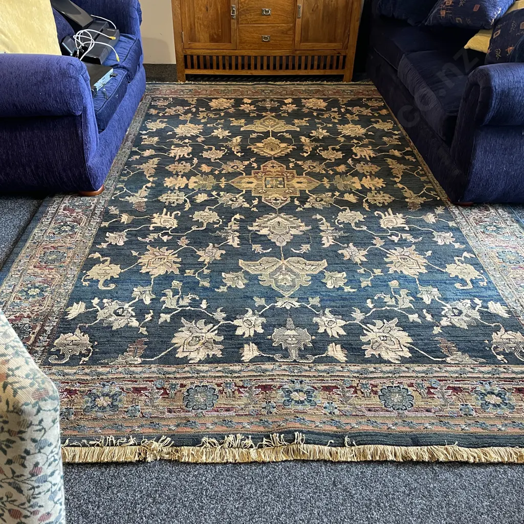 Large Egyptian 'Kharma' Floor Rug. 100% Heat-set Polypropylene Material. 340 x 240cm. Image 1++