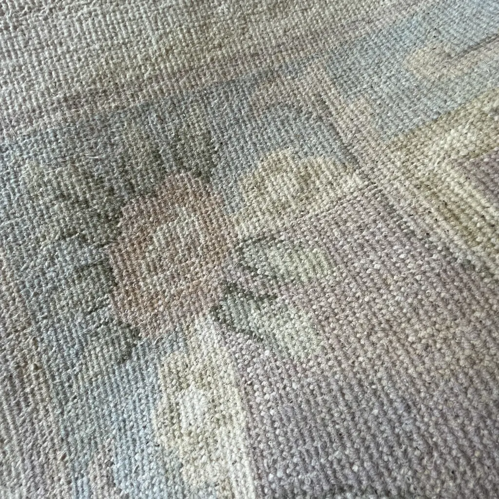 NO RESERVE Stunning Massive Floor Rug - hand knotted, plush. Some areas of damage as shown in pics. 5.05m x 3.63m Image 1++