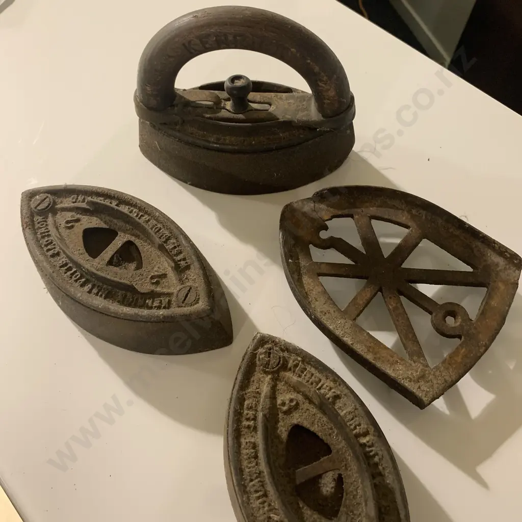 Trio of Vintage Solid Metal Irons 1/2/3 with Stand and Handle Image 1++