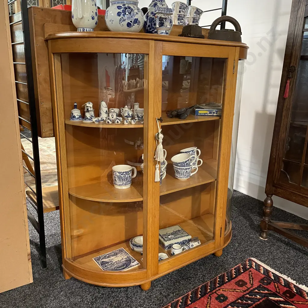 Vintage Art Deco Solid Light Oak Bow Front Display Cabinet. Glass Front, 2 Shelves, Lockable with Key. H102 W92 D32 Image 1++