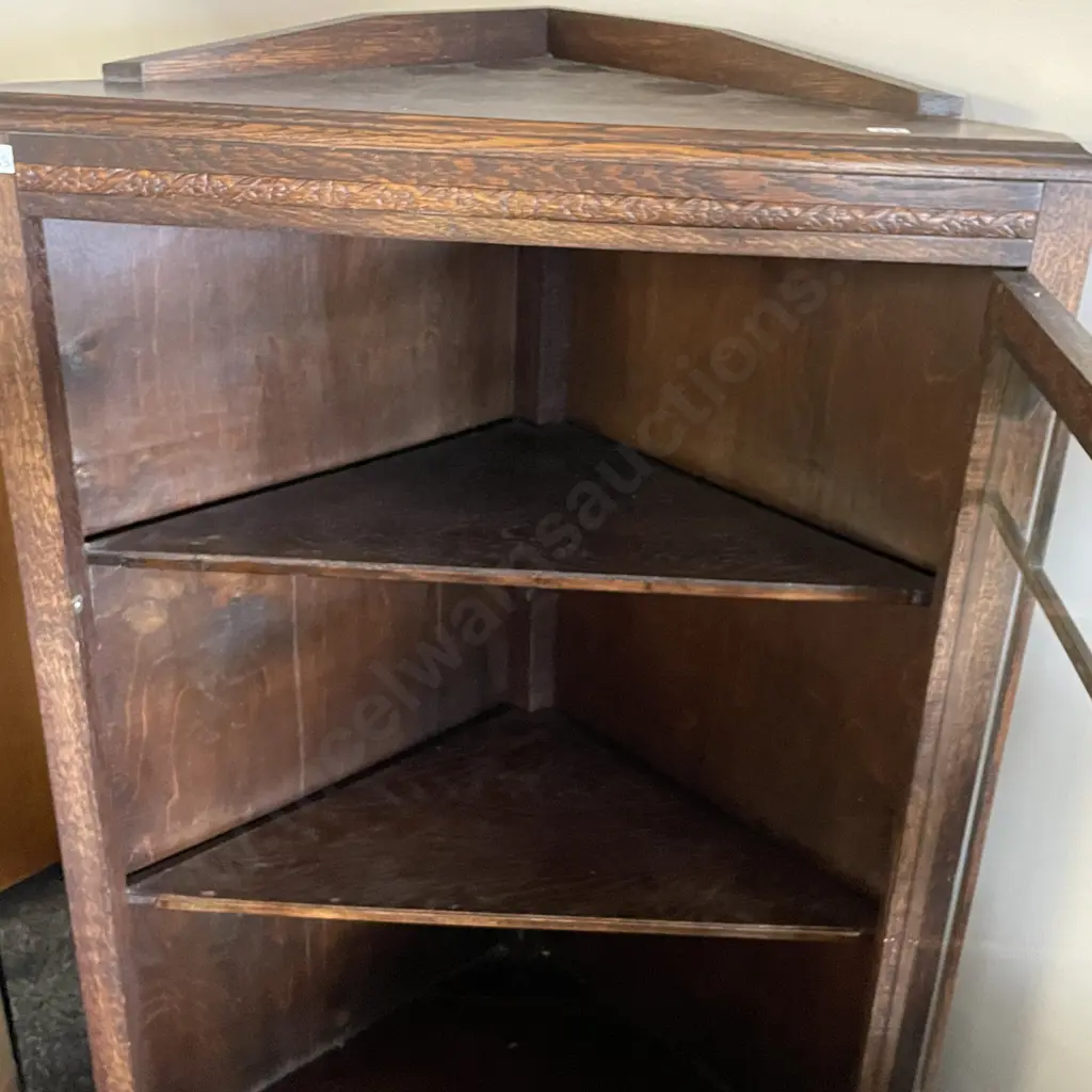 Vintage Tri Footed Oak Glass Front Corner Unit. SIngle Glass door, 2 internal Shelves, can be Floor or Wall Mounted. Image 1++