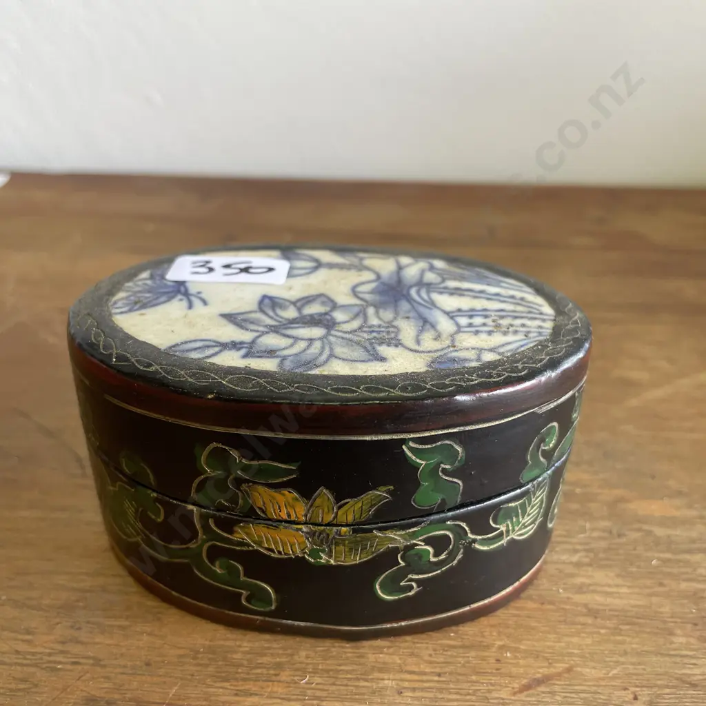 Antique Lacquer Oval Lidded Box with hand painted flow blue and white porcelain top. 10 x 7cm H6cm Image 1++