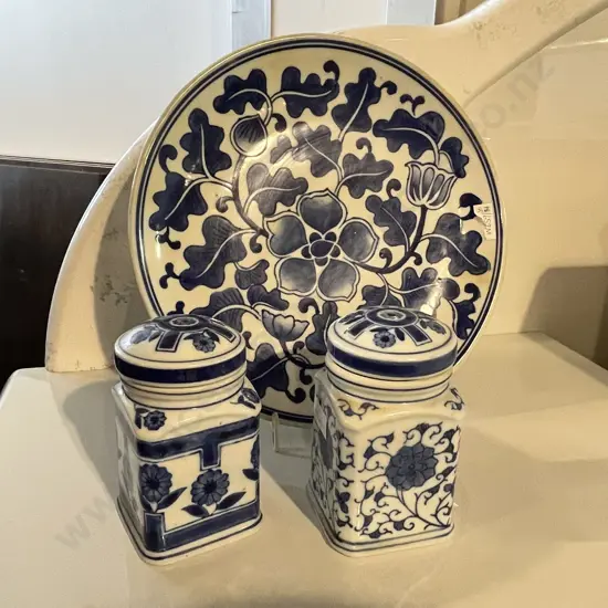 Pair Flow Blue and White lidded jars with Vintage handpainted Flow Blue and White Charger Dia31cm