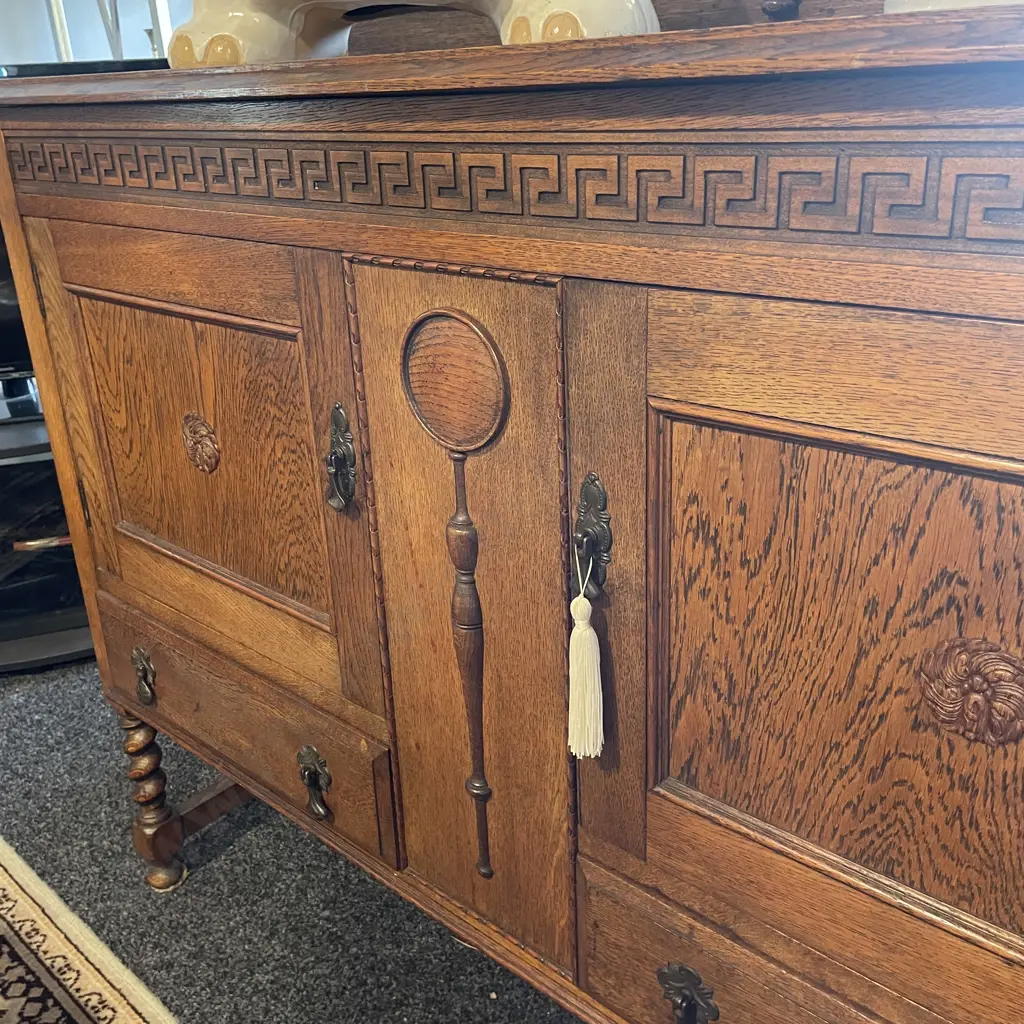 Vintage Solid Oak Art Deco Sideboard/Buffet, 2 Door 2 Drawer, Ornate Detail with Carved Keyhole Border, L138 H112 D47cm Image 1++