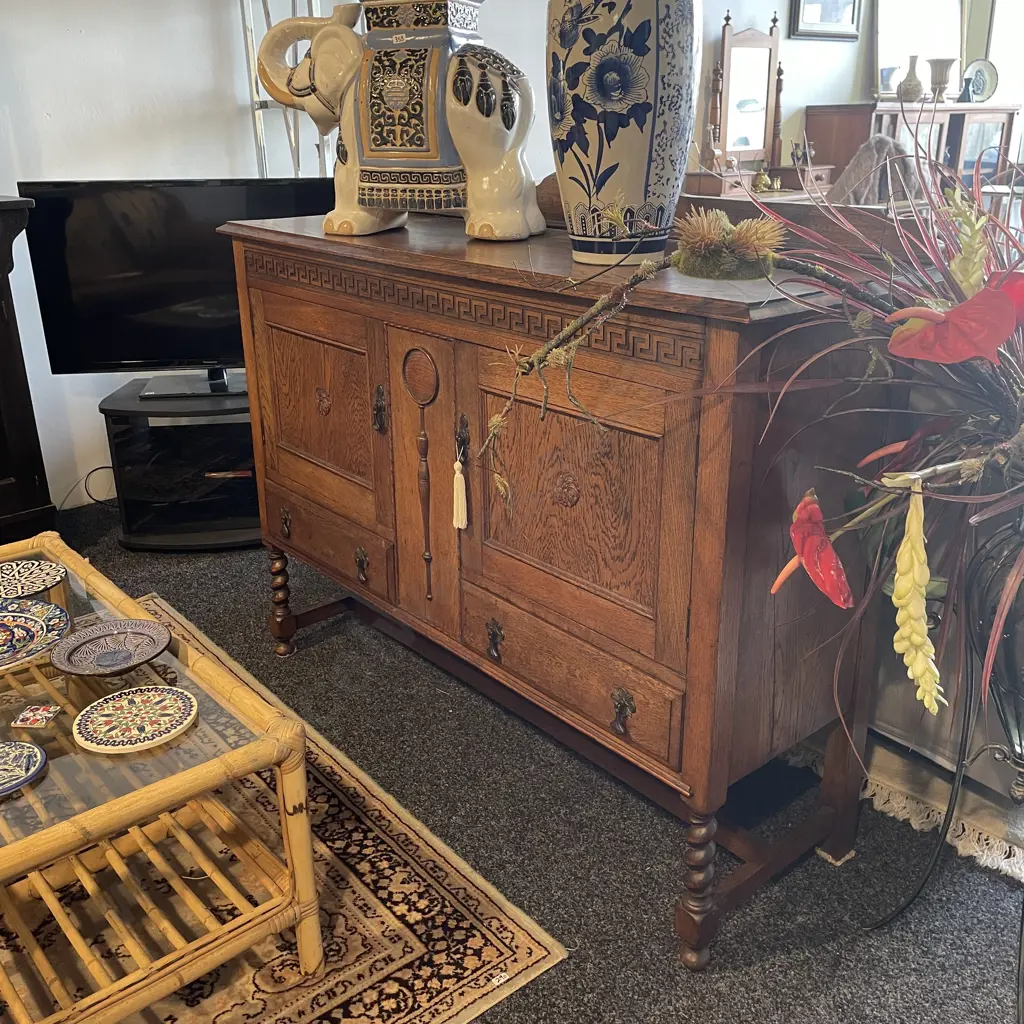 Vintage Solid Oak Art Deco Sideboard/Buffet, 2 Door 2 Drawer, Ornate Detail with Carved Keyhole Border, L138 H112 D47cm Image 1++