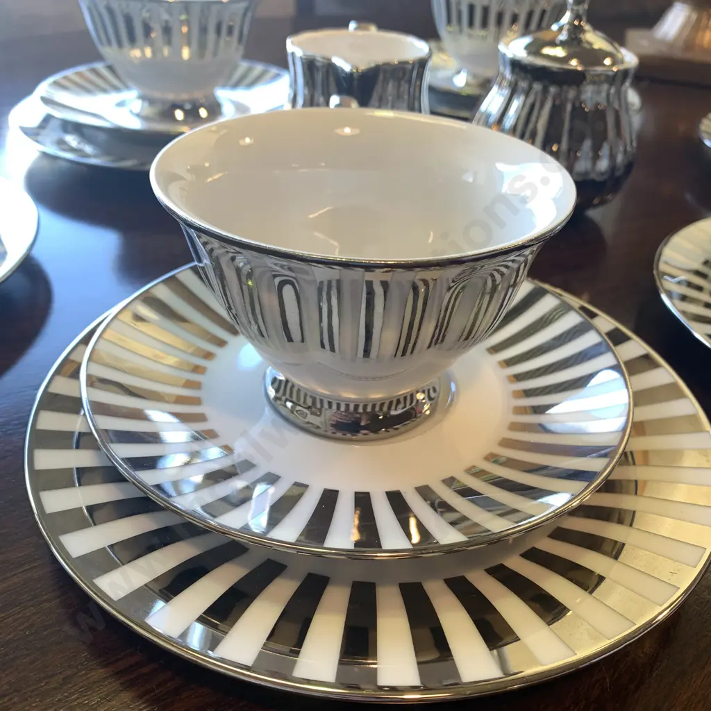 Ciroa Luxe Porcelain Tea Set with Metallic Accent Detail, as new condition Image 1++