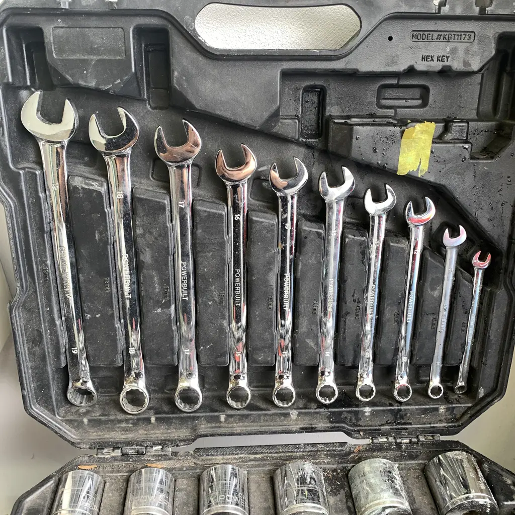 Power Built Socket Set in Case - Model KBT1173 Image 1++