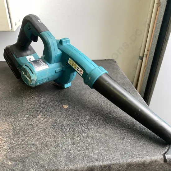 Makita 18V Blower with Battery - Model DUB185