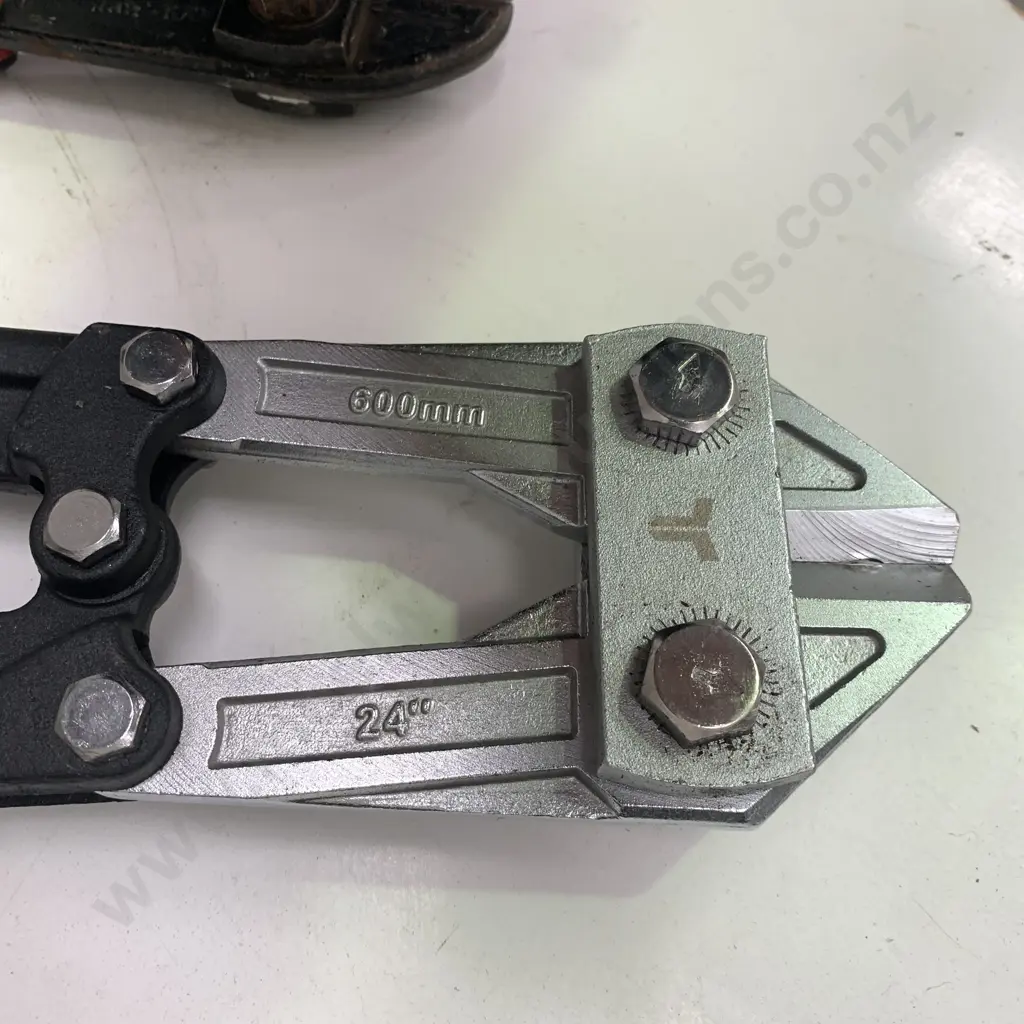 Pair of Bolt Cutters incl Trojan 24in and 18 in Image 1++