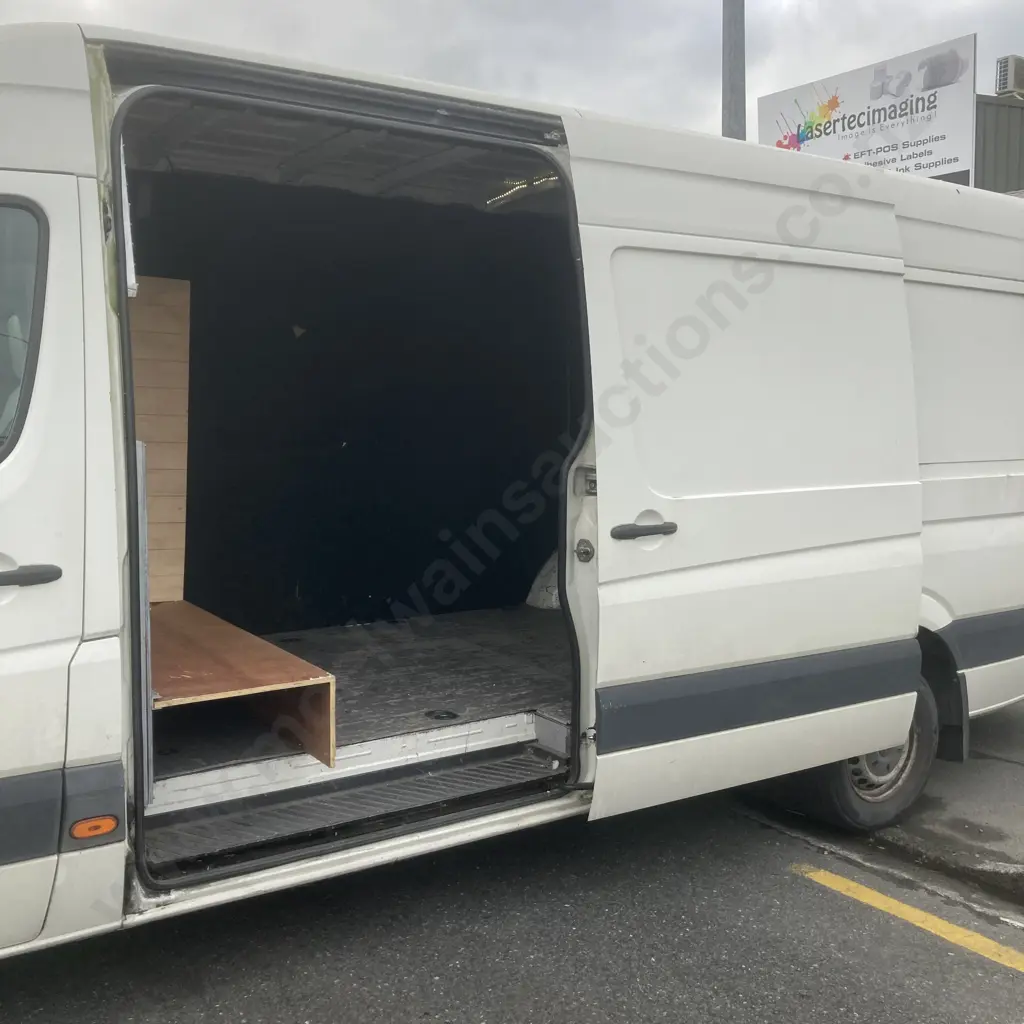 2006 Volkswagen Crafter 35 LWB 100 6M,DQK887, Diesel, Manual, 704227KMs, Reg 4/1/2023, WOF 12/3/2023, RUC 705000kms Image 1++
