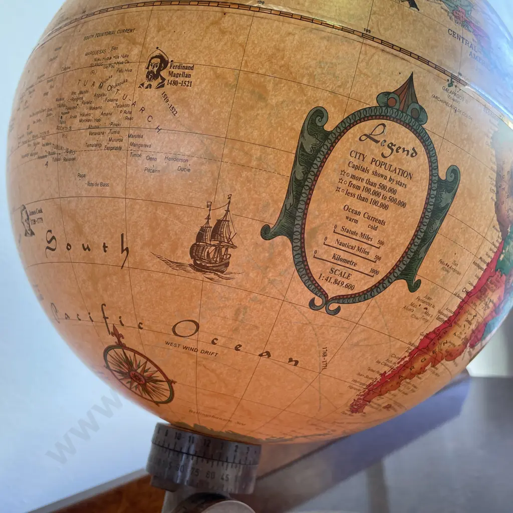 Vintage Readers Digest World Antique Spot Globe Lamp on Plastic Base, Good Working Condition, Made in Denmark, H40cm Image 1++