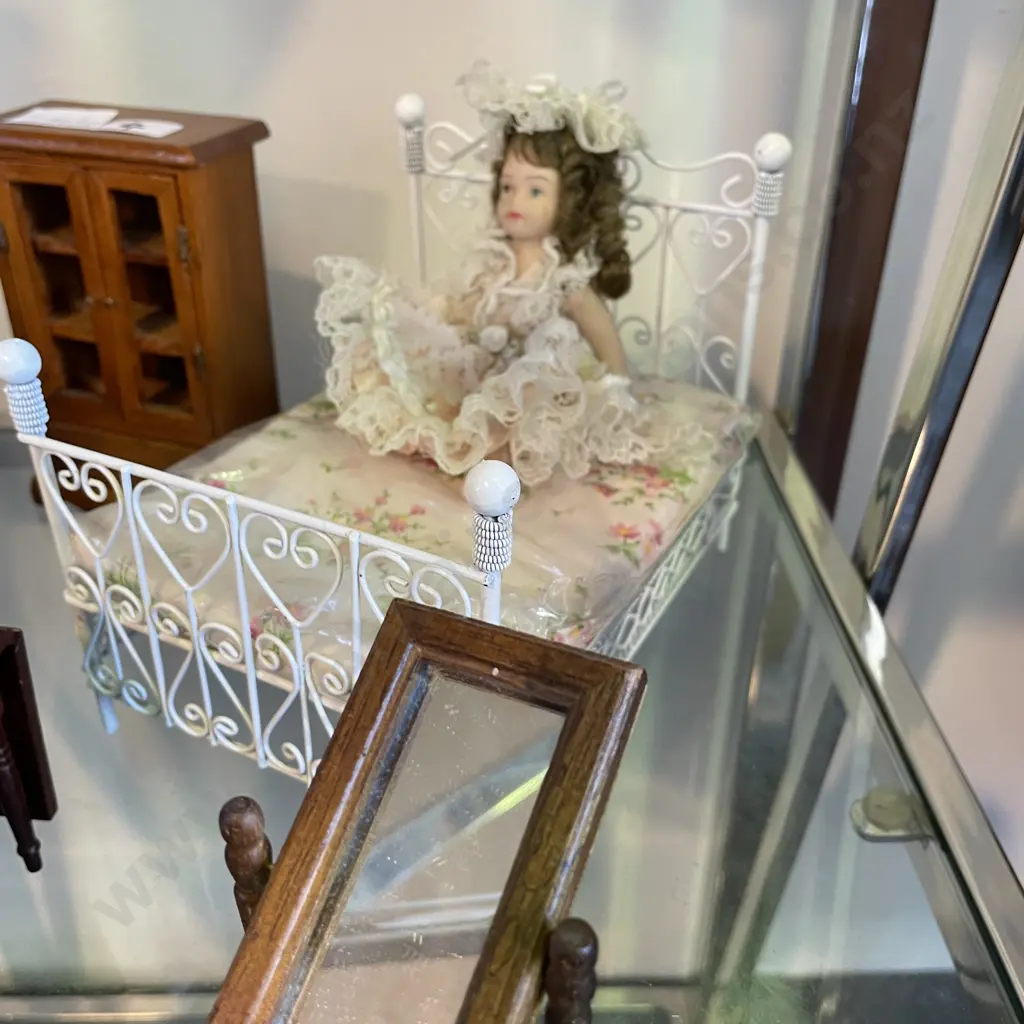 Collection of Miniature Doll House Furniture etc Image 1++